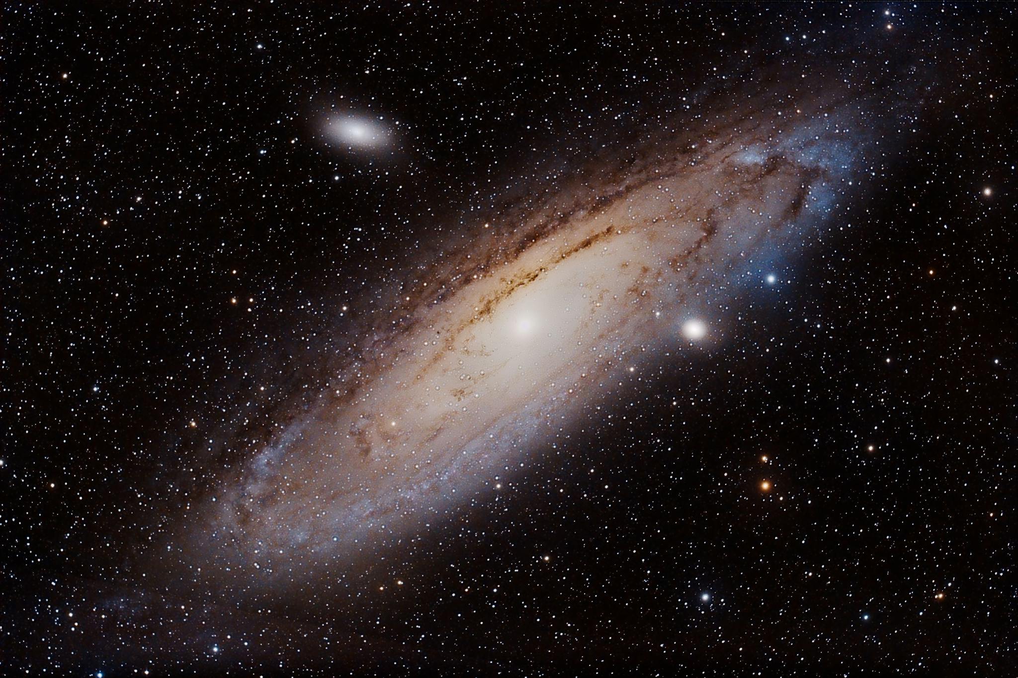 Mesmerizing shot of the Andromeda Galaxy showcasing its spiral form in the cosmos.